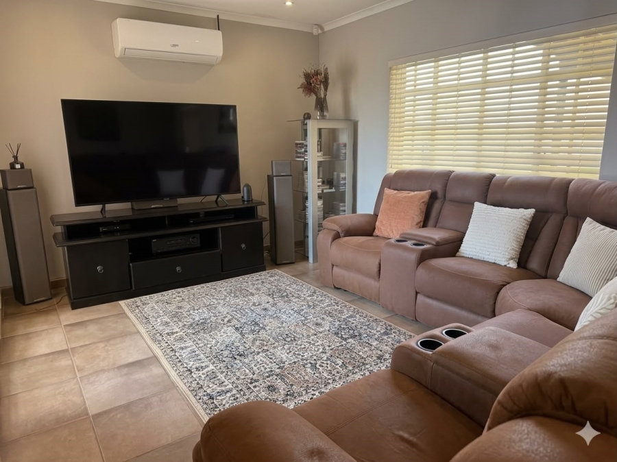 3 Bedroom Property for Sale in Waterkloof East North West